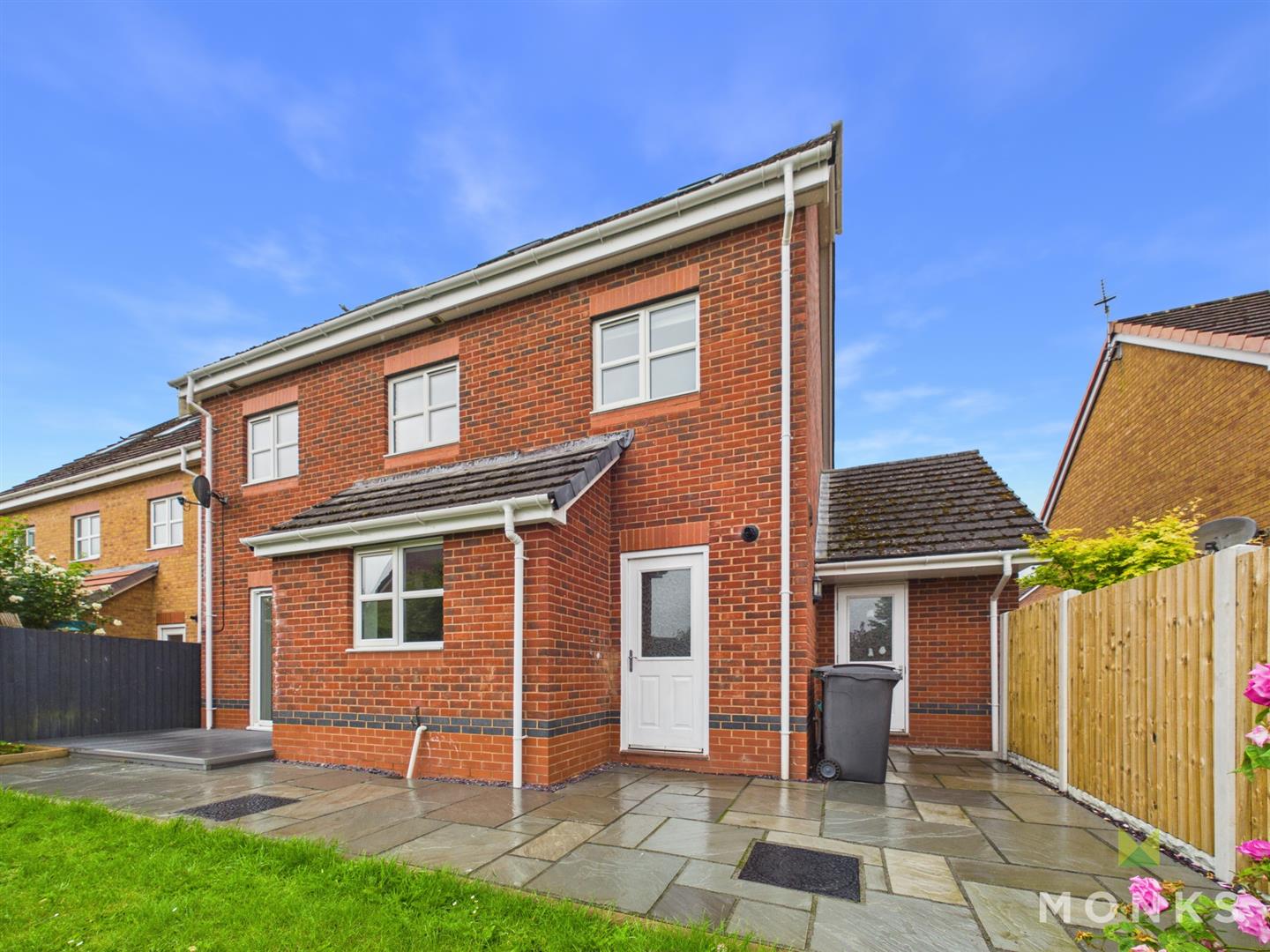 19 Milars Field, Oswestry, SY10 9PU For Sale